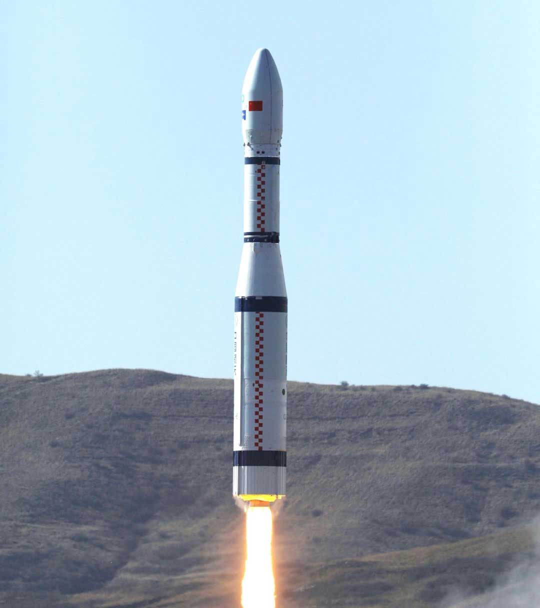 2020年，，，，疫情磨练下 合众汇能助力首颗空事卫星乐成发射！